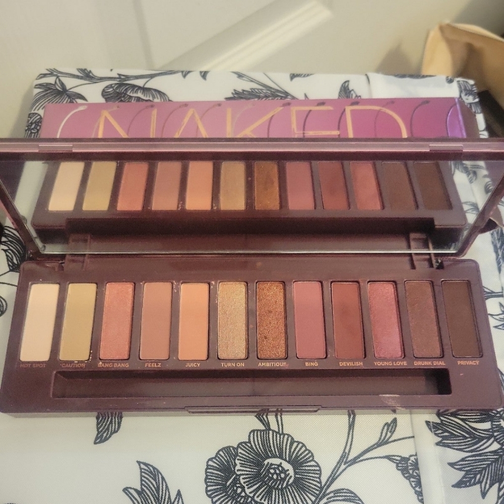 Urban decay naked cherry